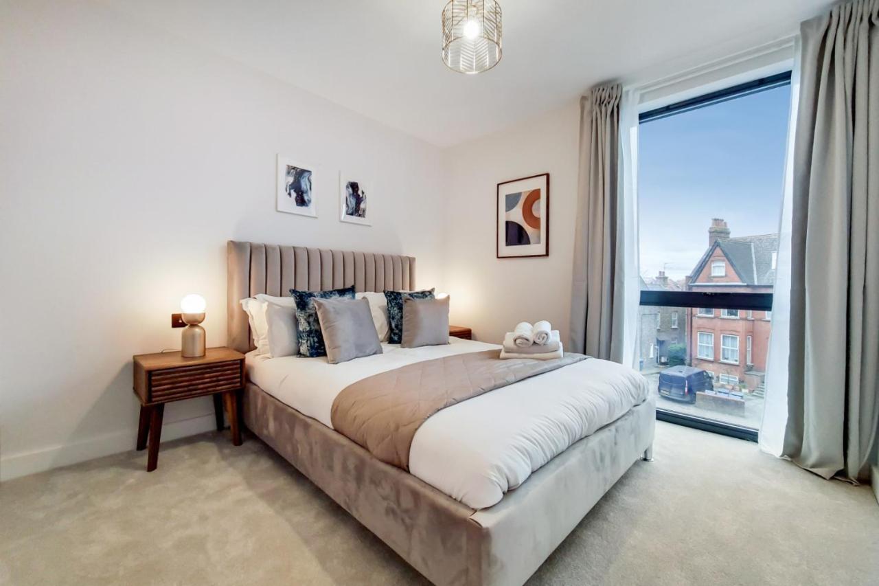 Deluxe Wembley Harrow
