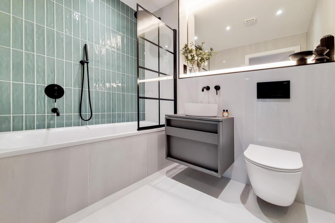 Deluxe Wembley Apartment *