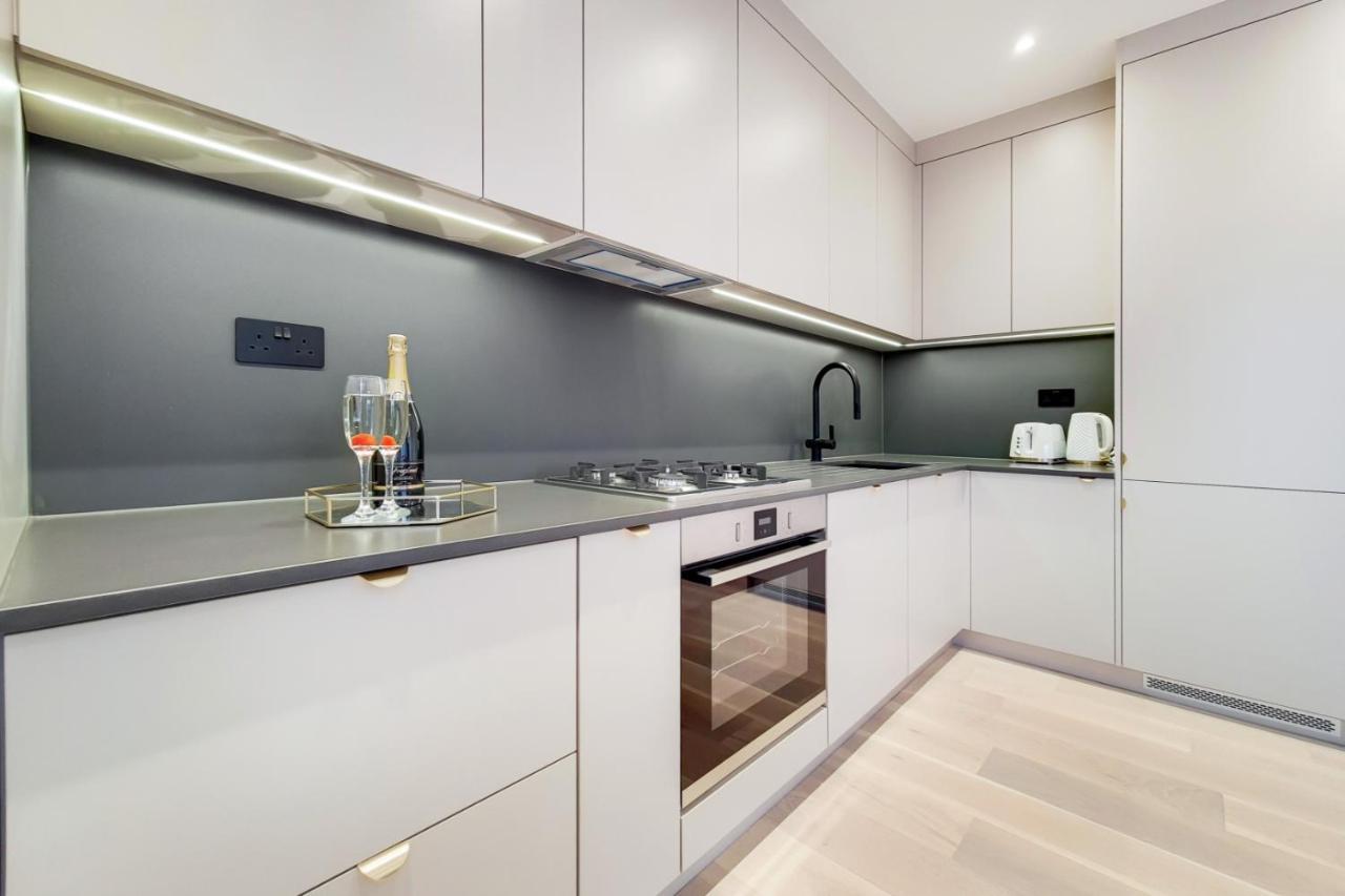 Deluxe Wembley Apartment *