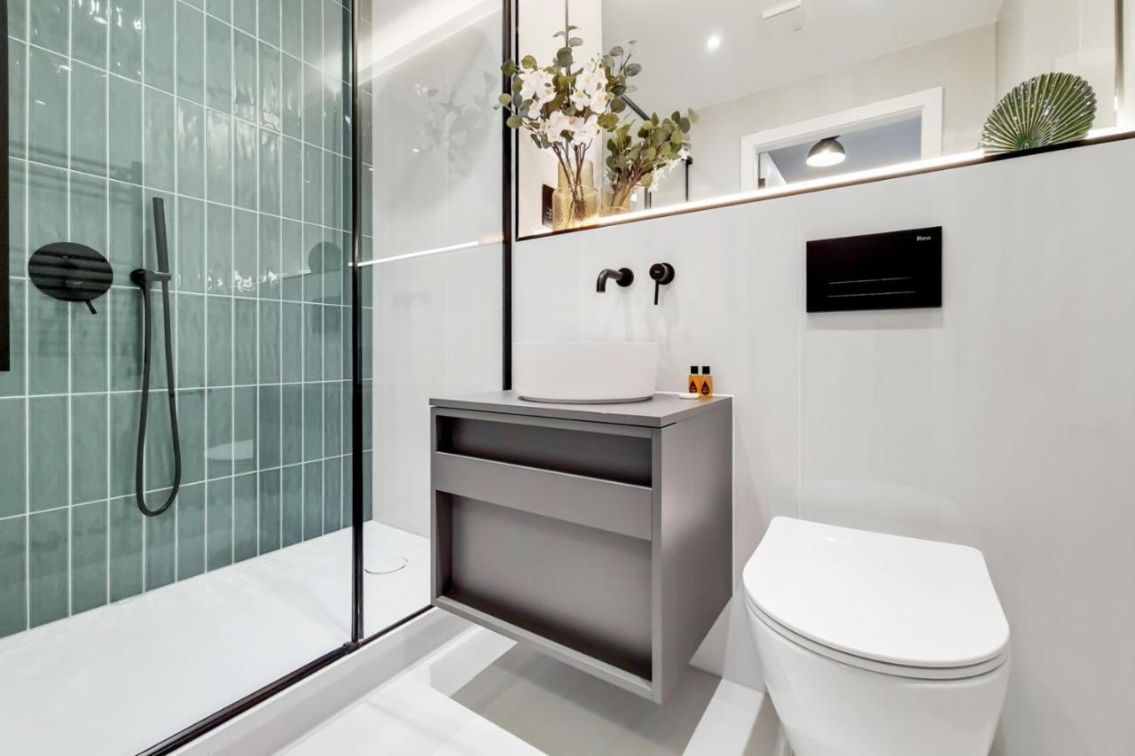 Deluxe Wembley Apartment